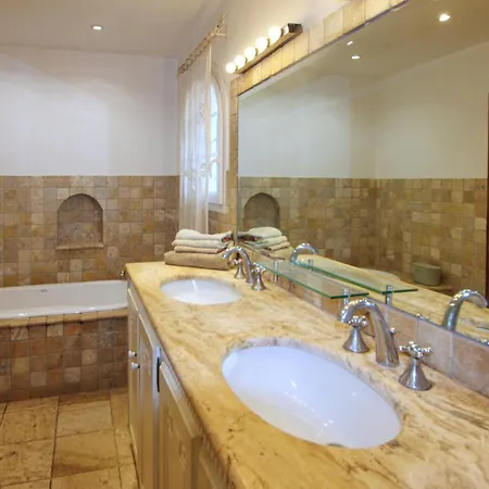 بيت للعطل Stunning In With Sauna Hyères